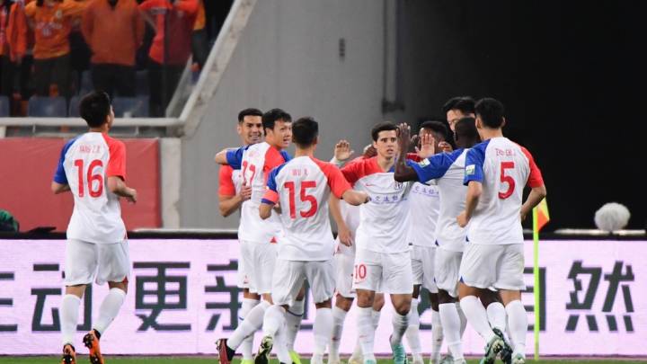 申花完胜泰山，领跑中超！特谢拉的进球丝滑吗？