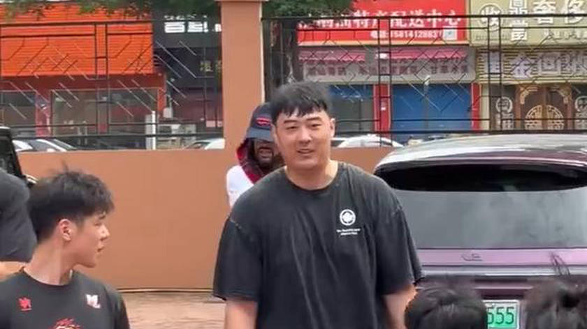 张明池现身广东，正式签约NBL球队贵州猛龙，开启新征程！