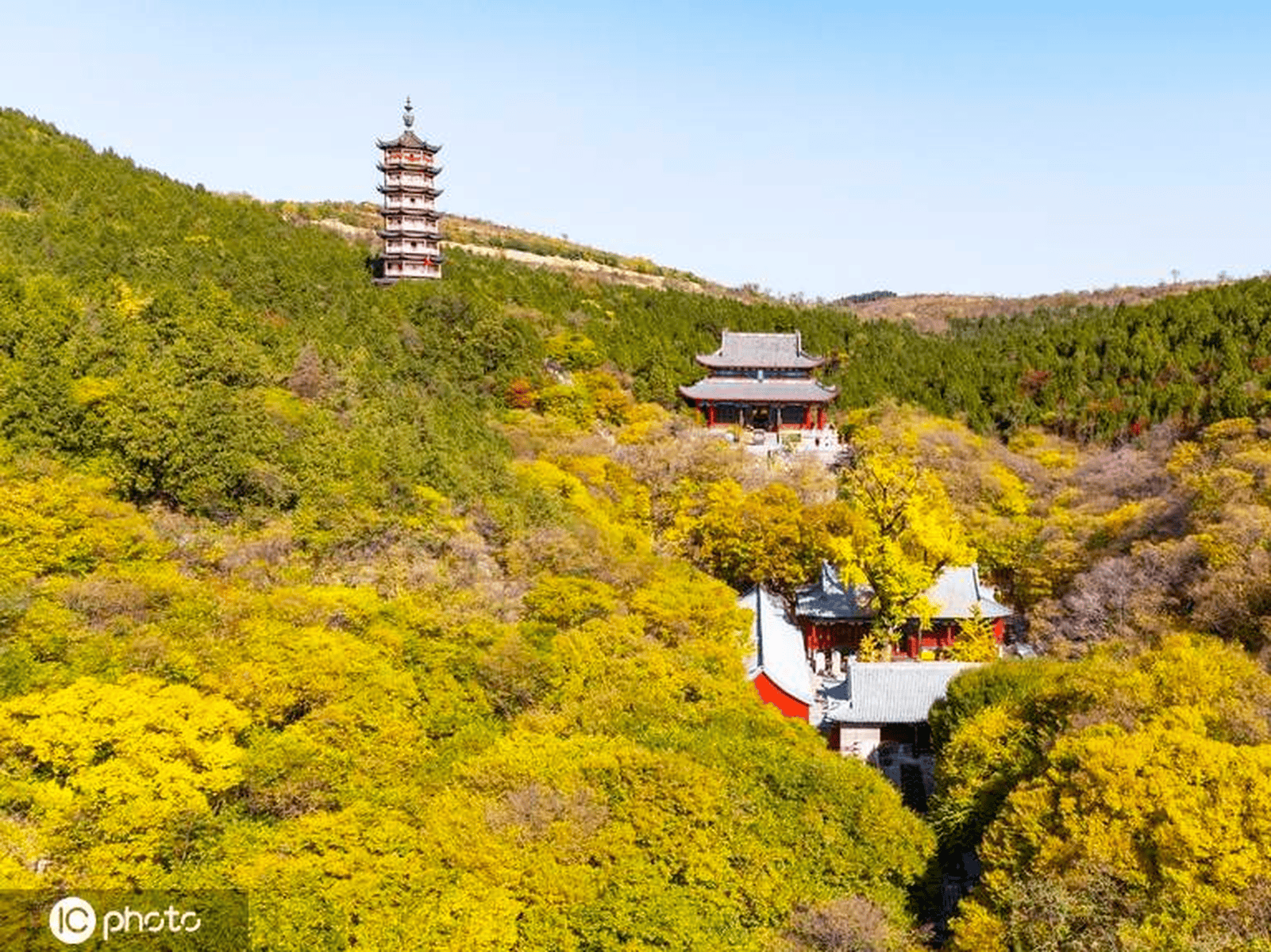 山东枣庄青檀寺秋色如画