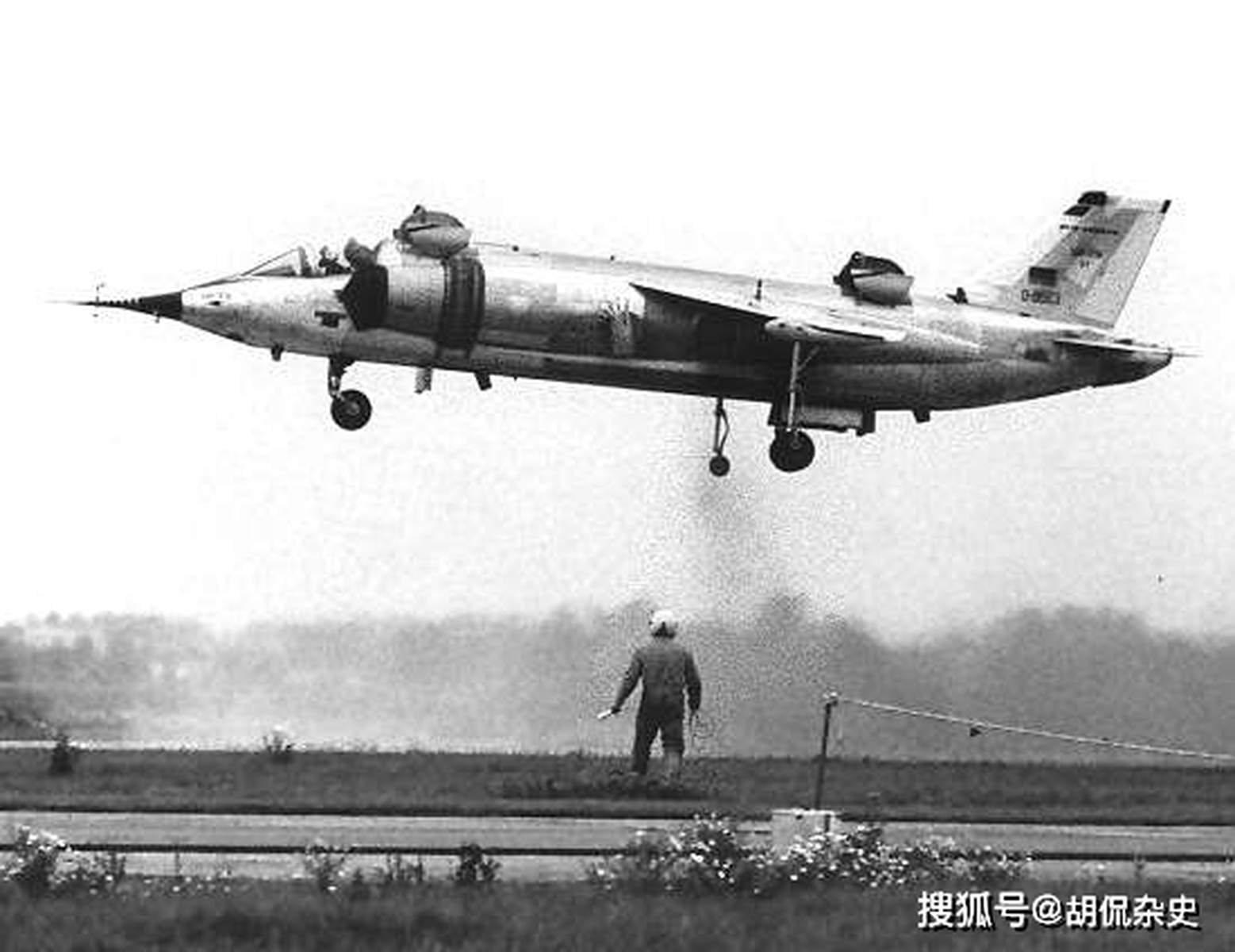 德国的 VAK 191B 垂直起降（VTOL）战斗机