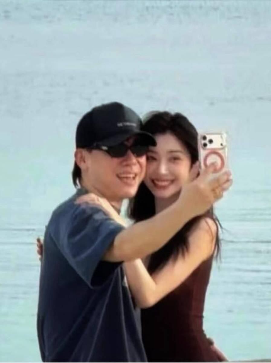 胡彦斌易梦玲亲密搂抱火辣激吻 两人恋情疑似曝光