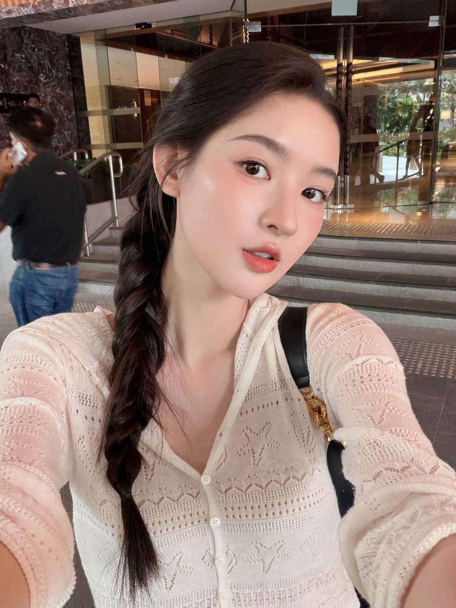 王玉雯日常随拍掉落！浅笑比耶温柔又元气
