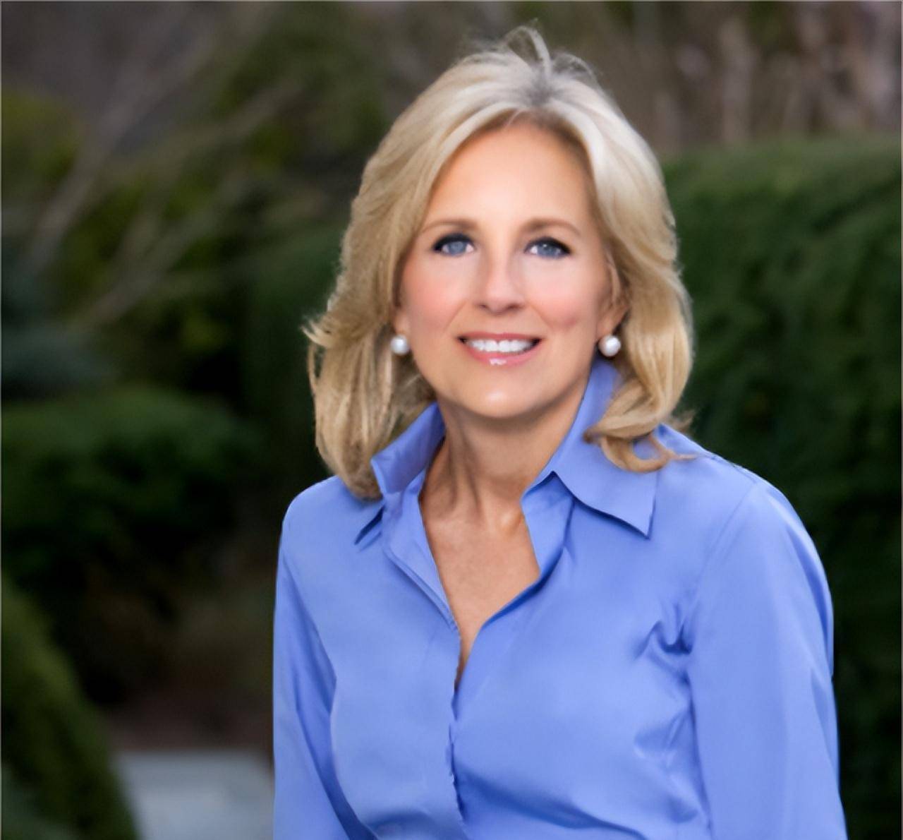 美国政坛十五位女强人,毕业于世界名牌大学,个个能力出众_拜登_女性