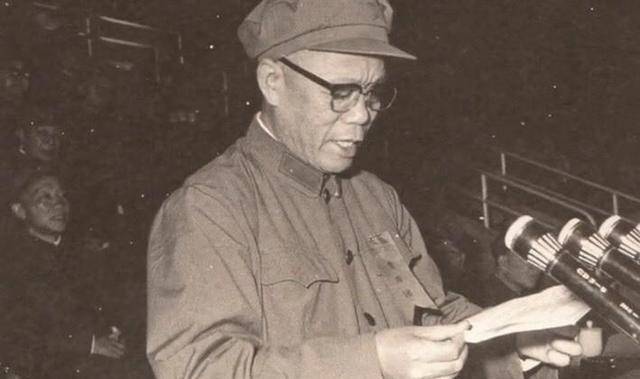 他们52位将领,是南京军事学院战役系学员,18位先后任