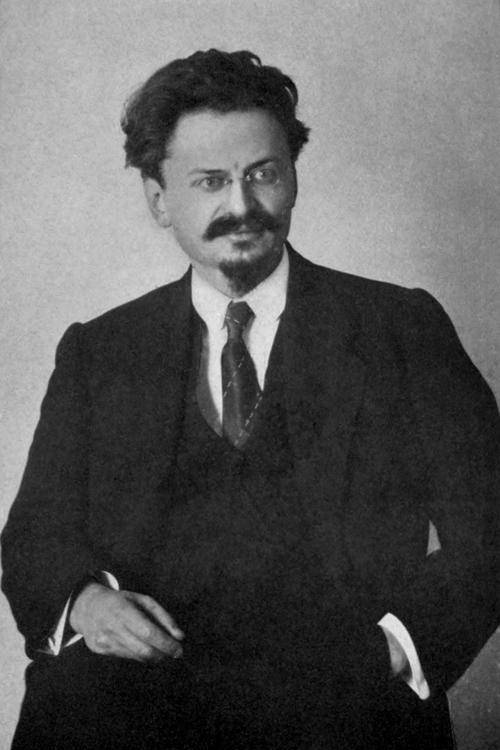 拉开苏联30年代大清洗的序幕_托洛茨基_斯大林_尼古拉耶夫