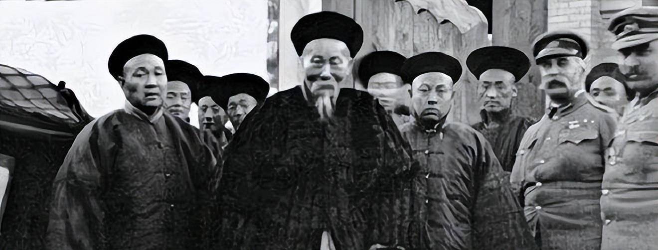 戊戌六君子被行刑时,为何百姓纷纷叫好唾骂,还向刽子手扔赏钱_中国