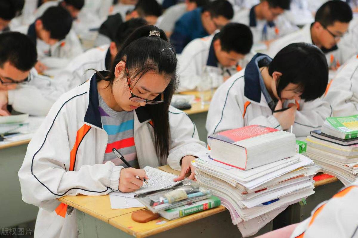 郑州初三封闭冲刺班哪个最好在郑州享有盛誉的中考封闭学校
