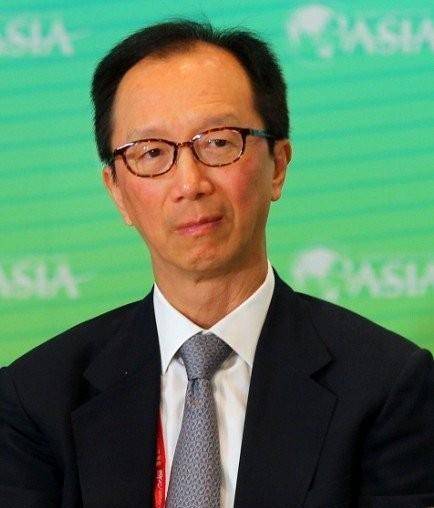 2001年,梁锦松与跳水女皇伏明霞相遇,明知差了26岁,仍强势追爱_香港