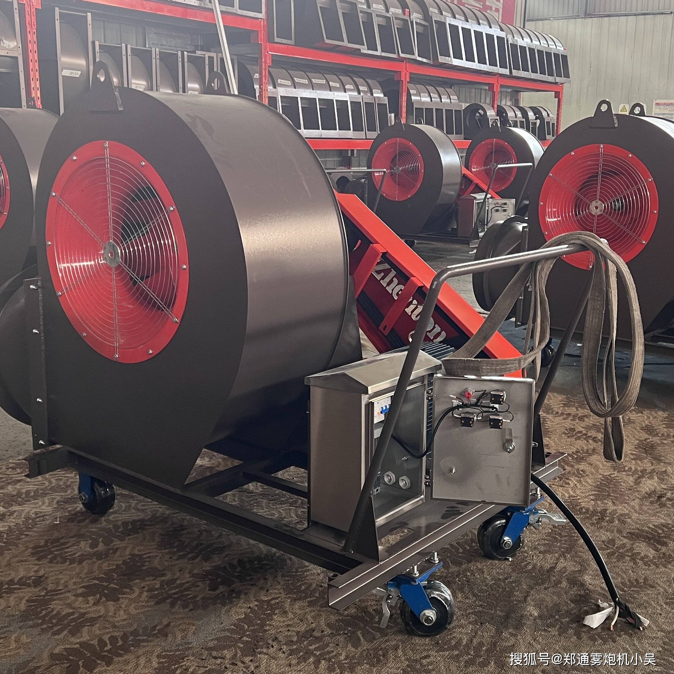 离心风机主要用于粮仓的通风和降温,通过外部的管道将风机产生的气流