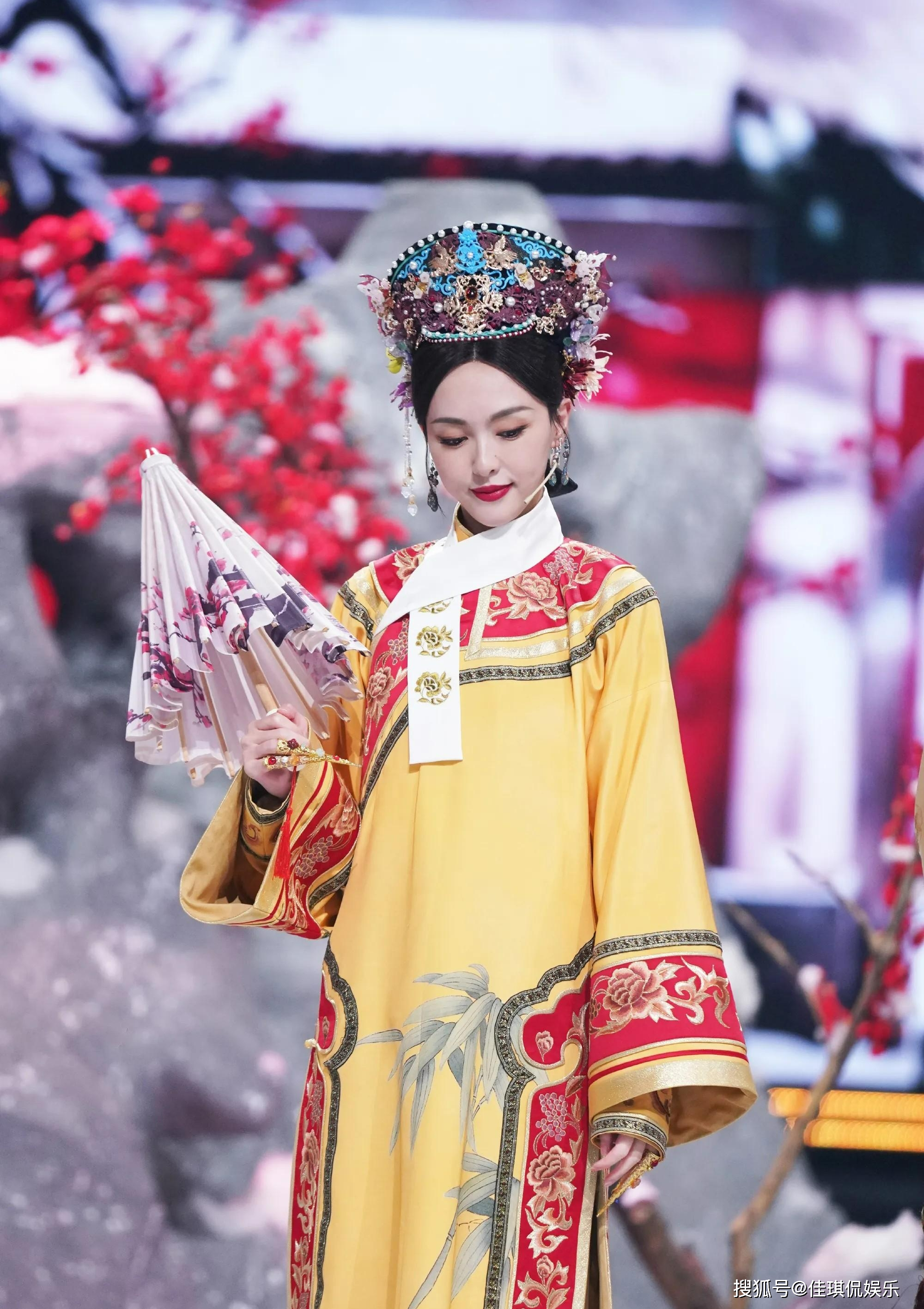 唐嫣在王牌对王牌里的皇后妆造太好看了,梦回锦绣未央!