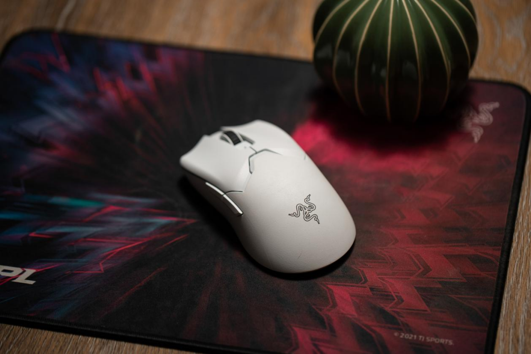 年货节必入分享丨雷蛇毒蝰v2专业版无线鼠标_速度_工作_时候