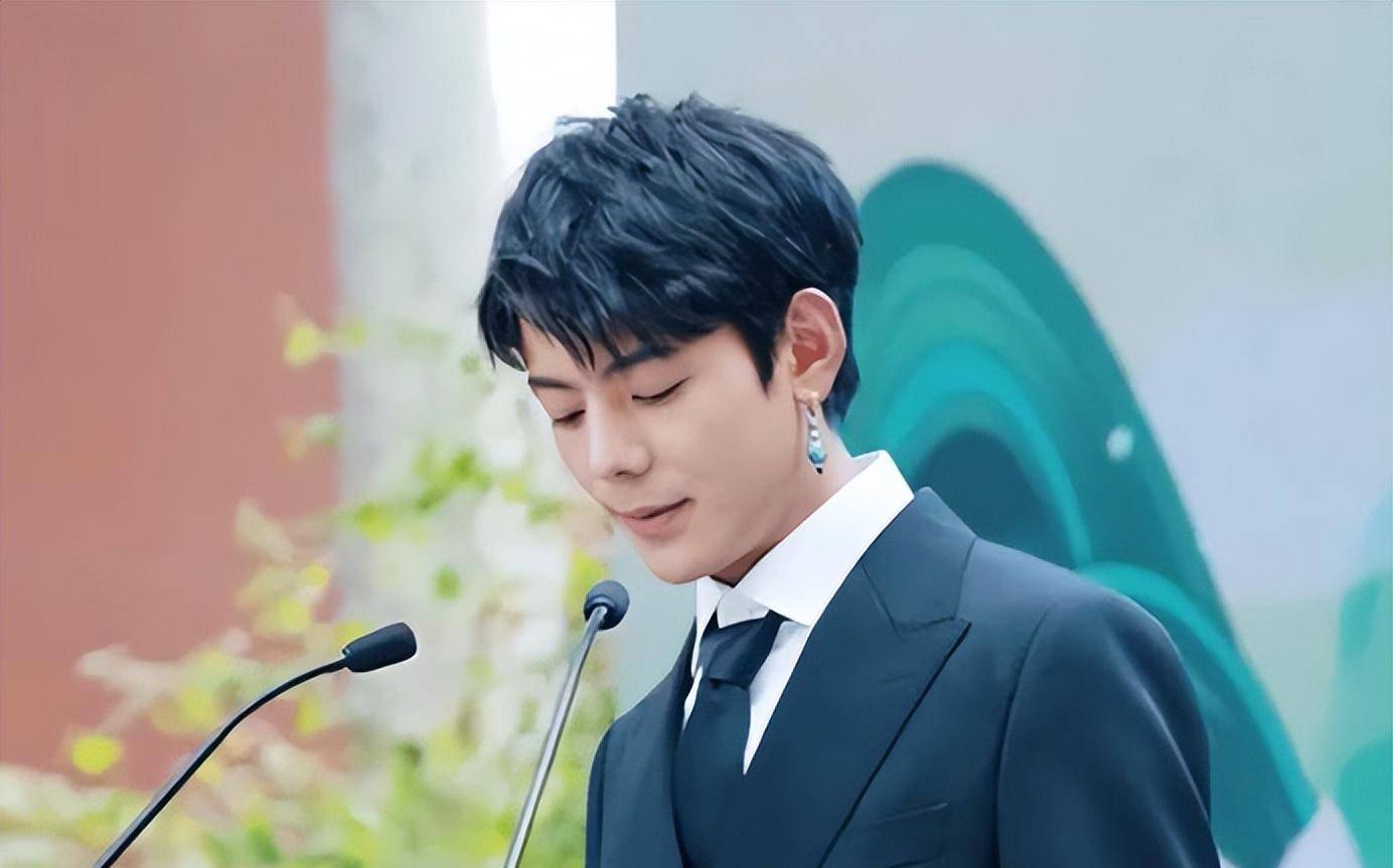 丁真_理塘县_胡波