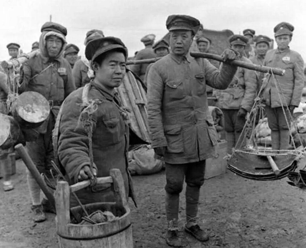 三枪夫人苏玉英才貌双全,两名匪首为了得到她,竟刀兵相见二十年