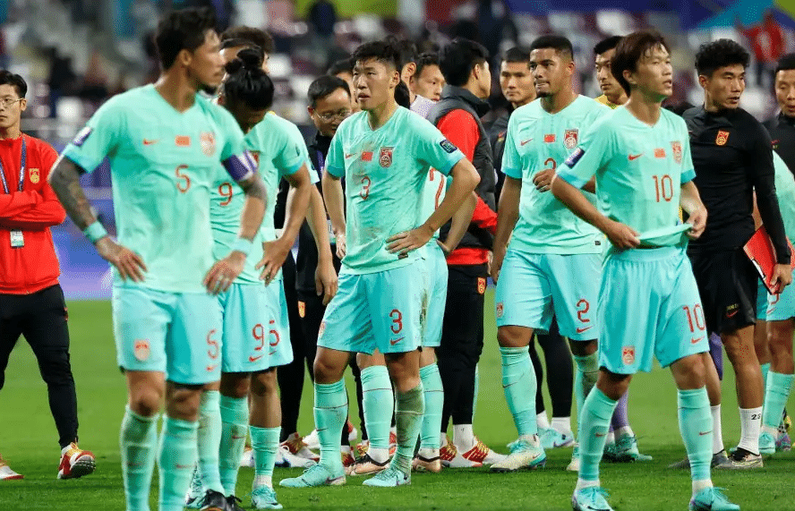 亚洲杯小组赛出局，亚足联确认，国足收两大意外惊喜，球迷沸腾