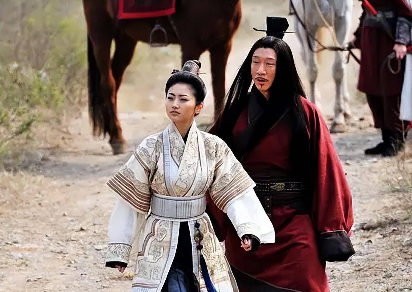 庞涓在孙膑脸上刺字,挖其膝盖骨,孙膑复仇的时候有多狠?