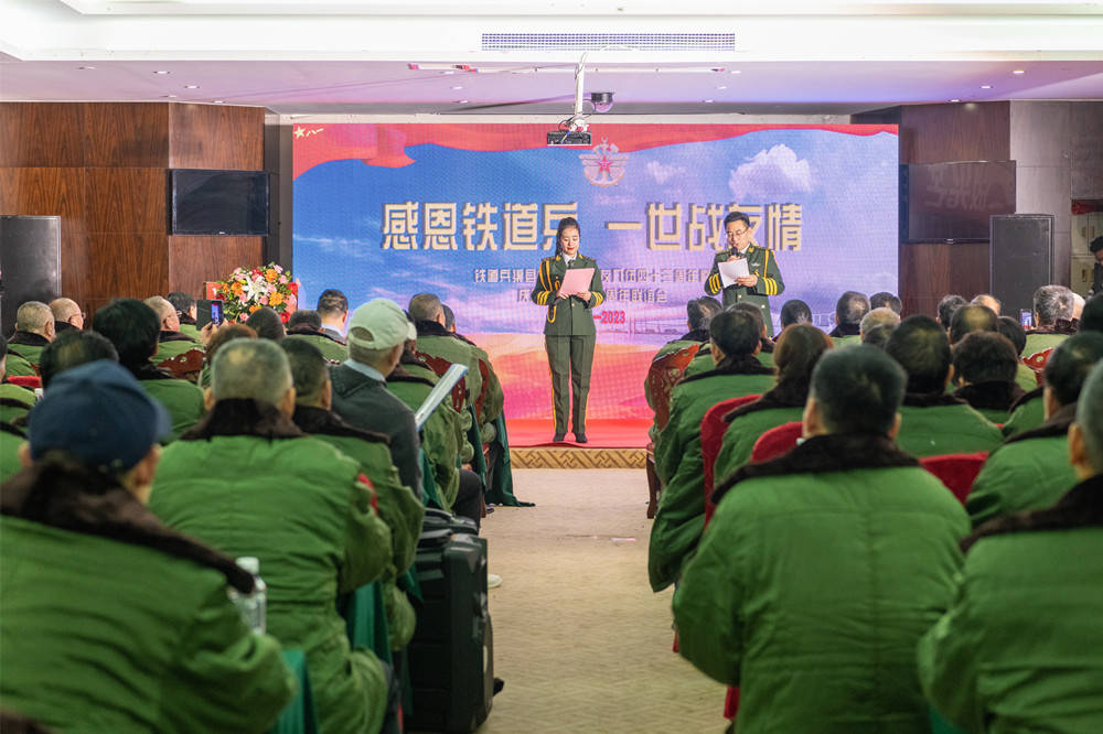 【鐵兵情愫】再次列隊唱軍歌 戰友戰友親如兄弟_軍營