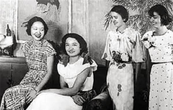 他是"文物大盗"卢芹斋,娶15岁的女子为妻,只为与36岁岳母暧昧_古董