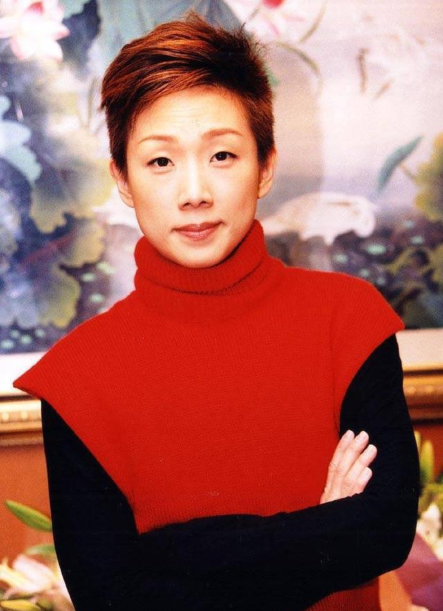 林忆莲退圈3年复出,让李宗盛为其抛弃妻女,如今准备扶正备胎?