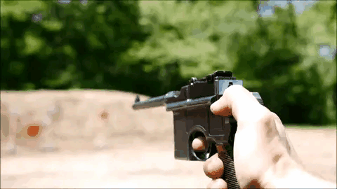 驳壳枪的歪打正着是怎么回事?快慢机连发时需要平放吗?