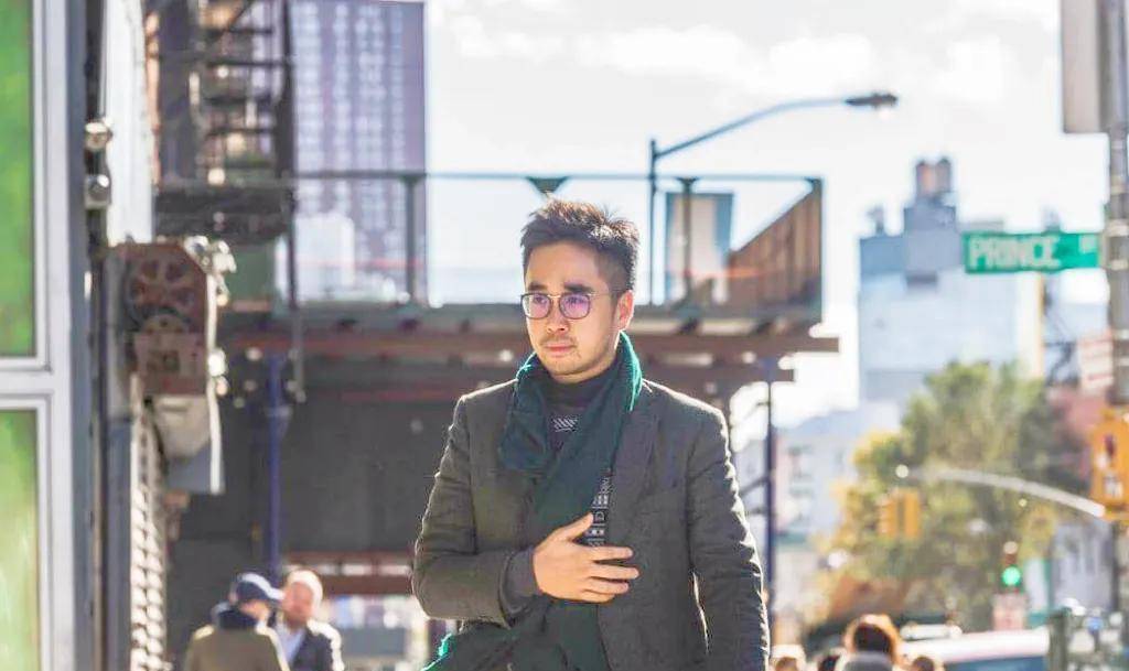 豪门四代郑志刚,再创"新世界"!