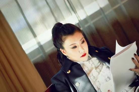 员演技过关,唯有一人是败笔,演技太烂像ai机器人_观众_张雅琳_电视剧