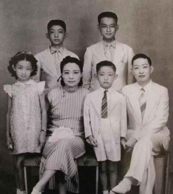 看看旧影:杜致礼和瑞典国王出镜,图七宋子文的妻女光彩照人_郭沫若