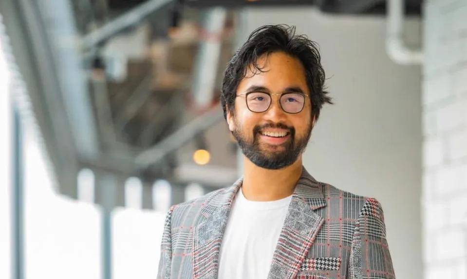 豪门四代郑志刚,再创"新世界"!