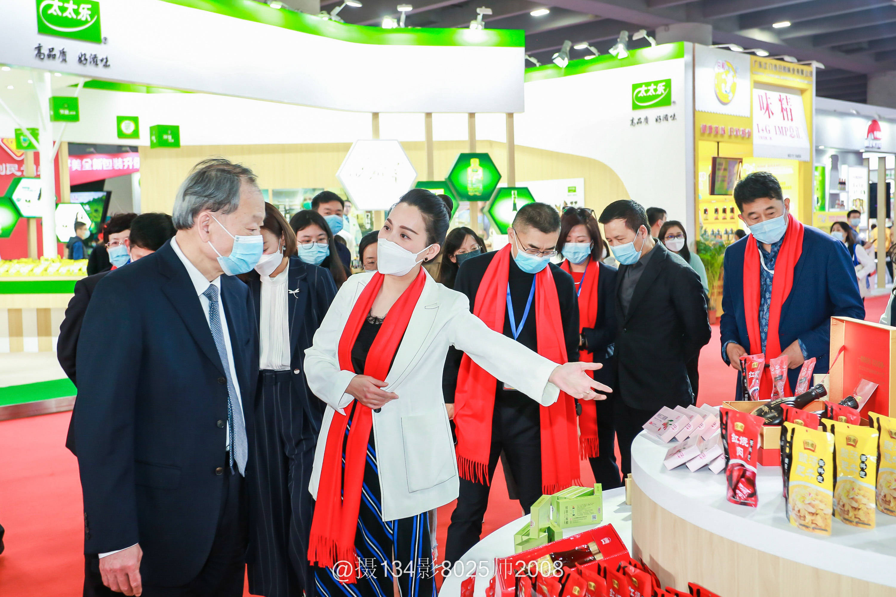 展会摄影中如何把握精彩瞬间?_活动_氛围_观众