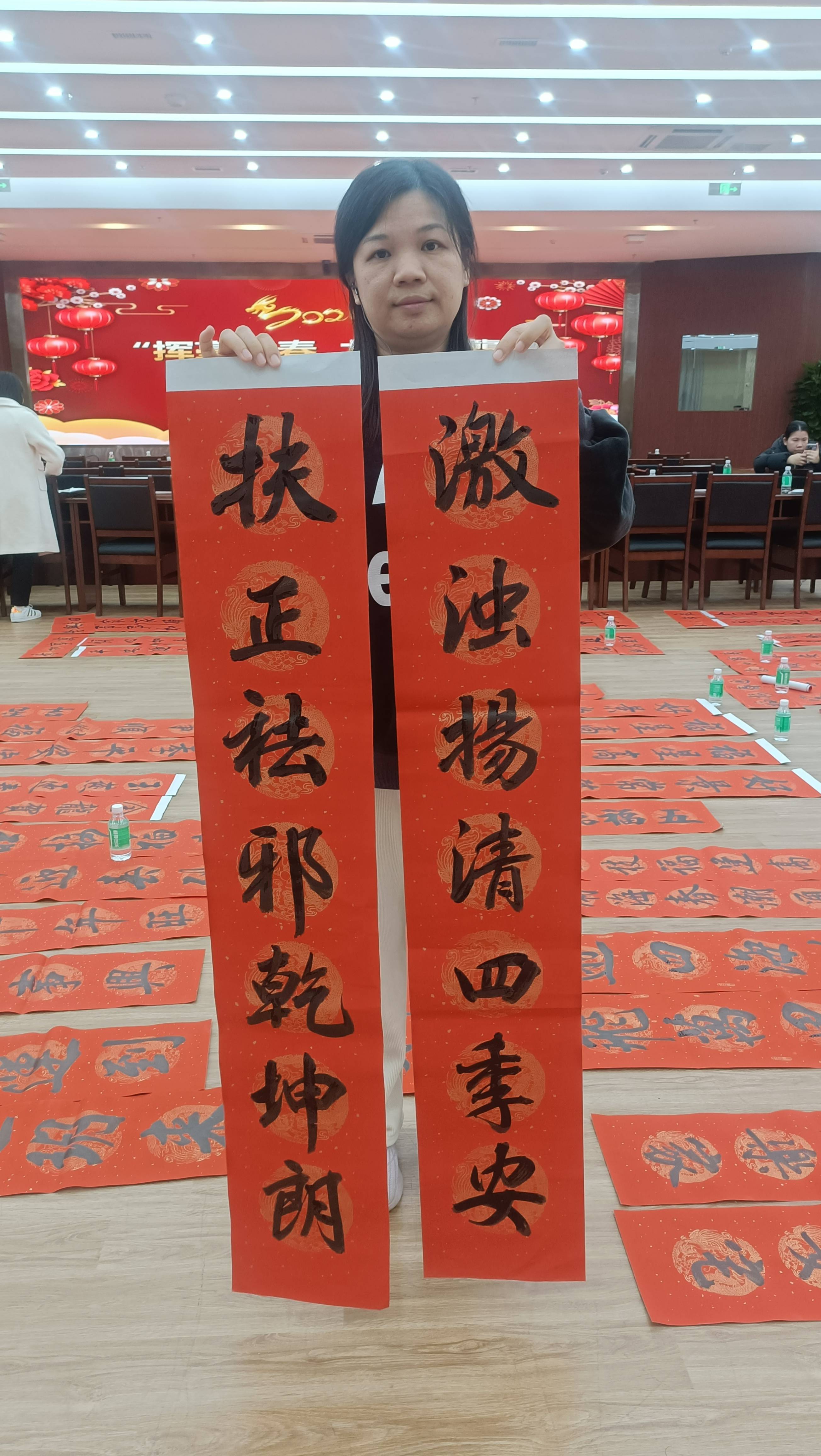 送龙年祝福 筑反邪防线