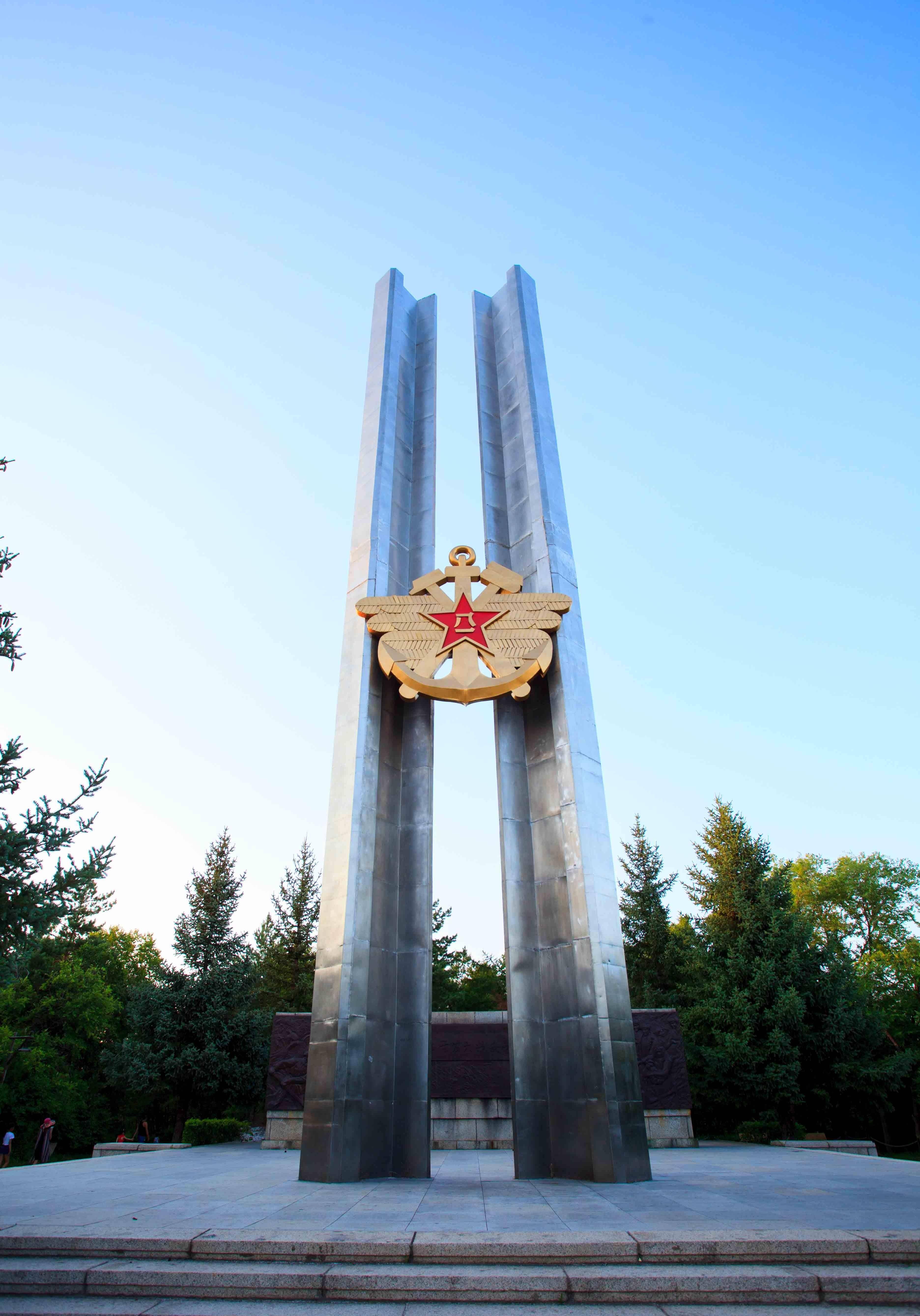 加格达奇-铁道兵开发大兴安岭纪念碑_地区_中国_建设
