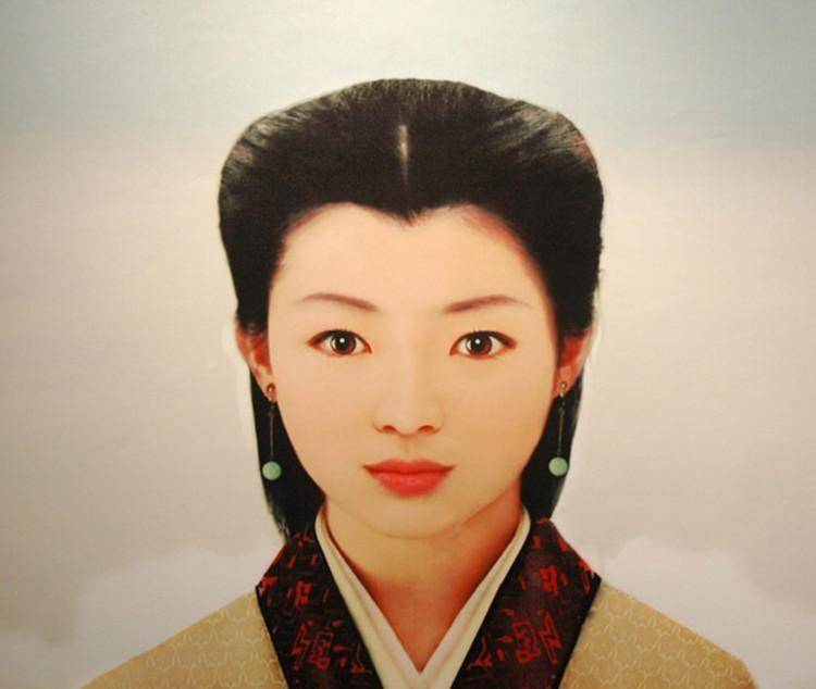 江苏连云港挖出汉代古墓,千年女尸重见天日,竟然栩栩如生