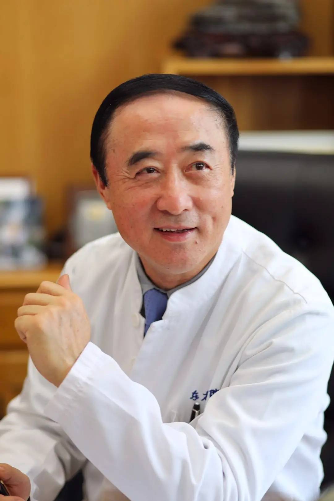 55岁退休女医生,想找回34年前赌气分手的初恋,女儿笑称支持_王婷_林杰