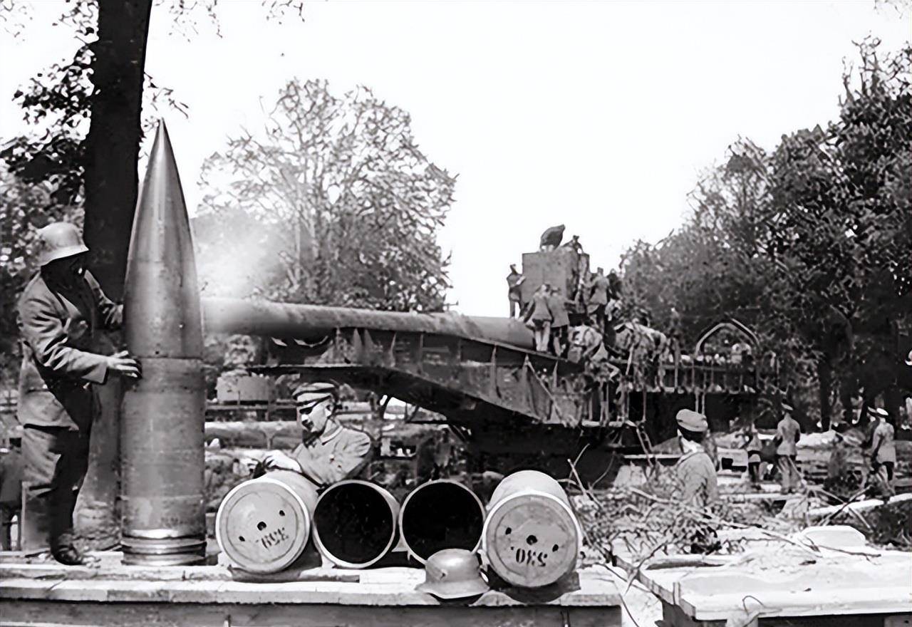 147名士兵被大炮炸翻的泥土活埋在战壕里,3年后才被发现_法国_凡尔登