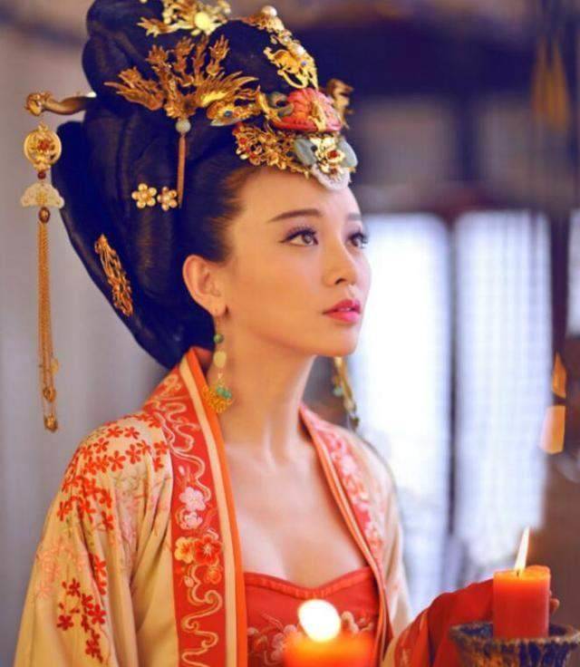 若将一生功过作答卷交给历史评判,武则天的皇帝成绩能