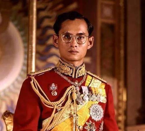这就是泰国王室十世而亡魔咒的由来