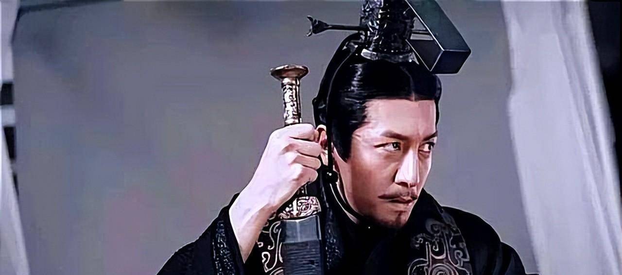 秦始皇到底怎么死的?两种说法可能性很大,郭沫若:被铁