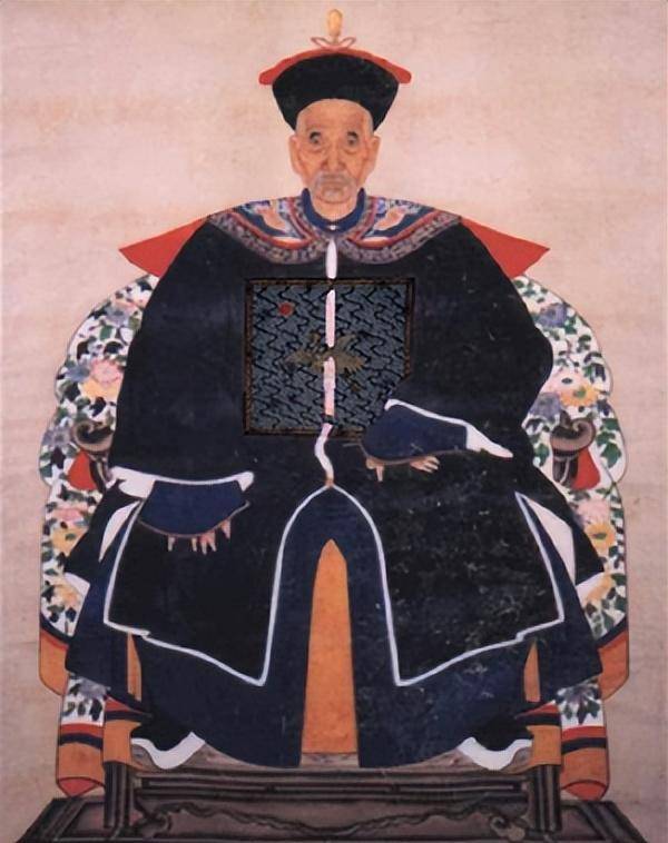 张廷玉雍正十三年(1735年),雍正帝病危之际,遗命张廷玉与庄亲王允禄