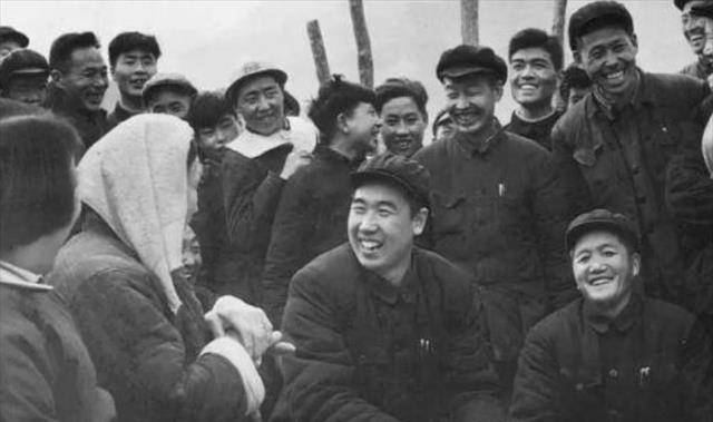 1960年,红旗渠工程总设计师吴祖太27岁牺牲,杨贵当众