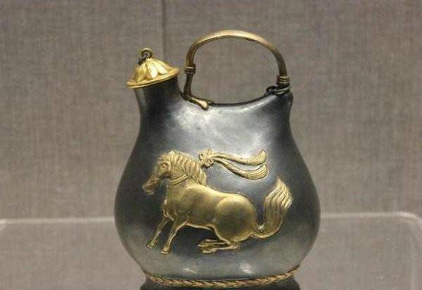 大唐"舞马衔杯"盛况为什么很快泯灭,因为大唐开始走路