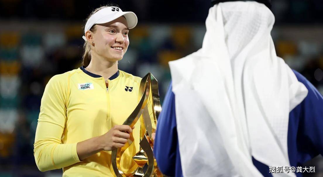 3莱巴金娜:3盘大战险胜纳瓦罗,晋级wta10008