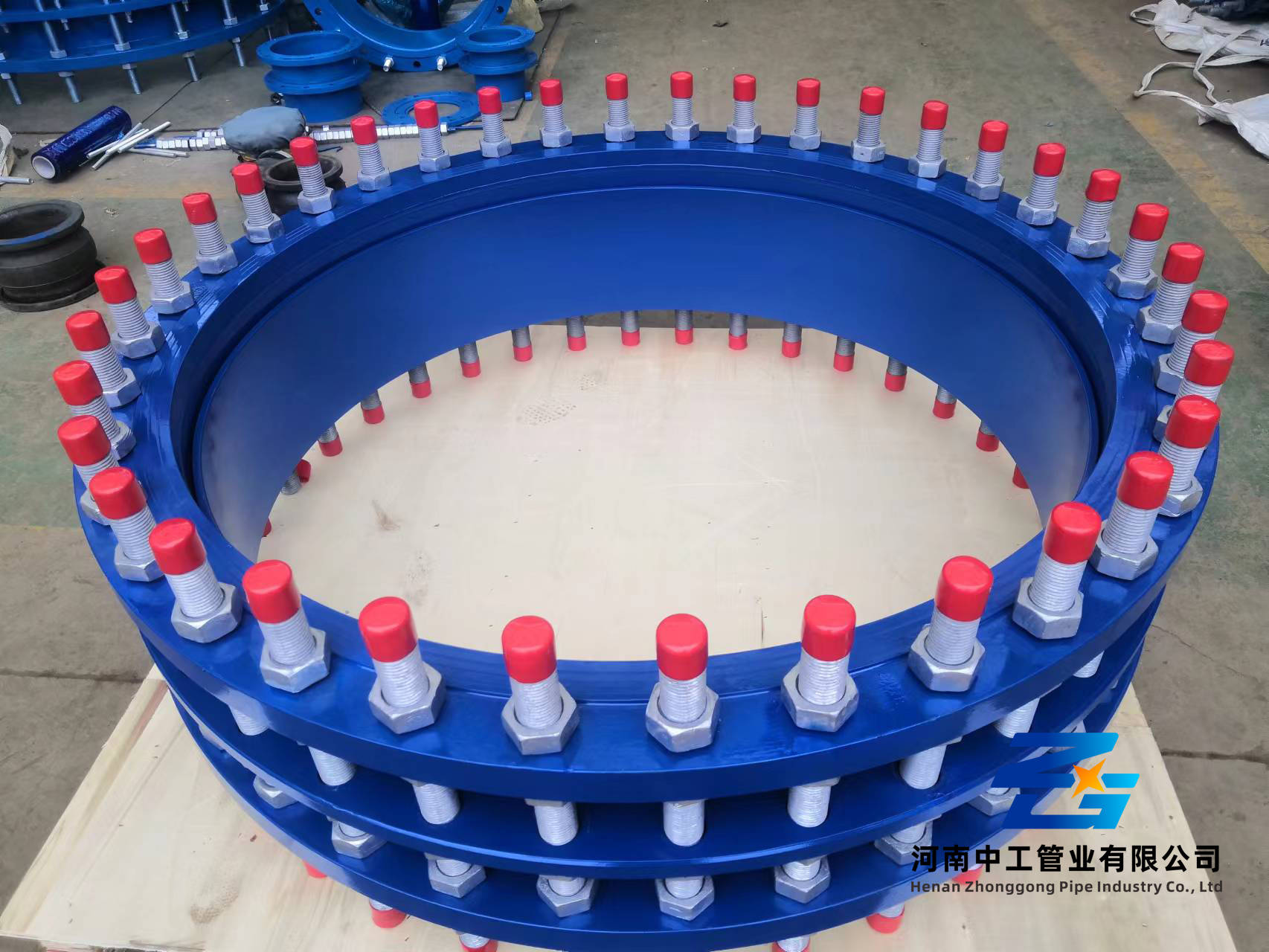 过海水用双法兰传力接头中法兰盘的作用是什么?