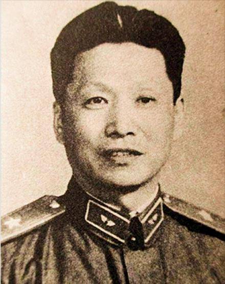 1946年刘善本驾机起义,留在敌区的妻儿,生活过得如