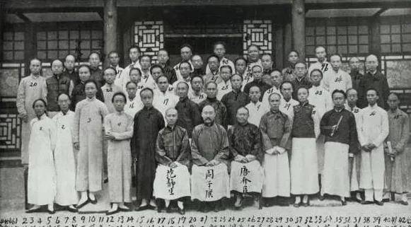 奠定了中国大国崛起的根基,他们才是少年们最应该"