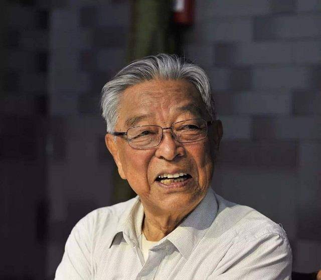 "中国烟草大王"90年代带火红塔山,后入狱,74岁再创业成就褚橙_褚时健