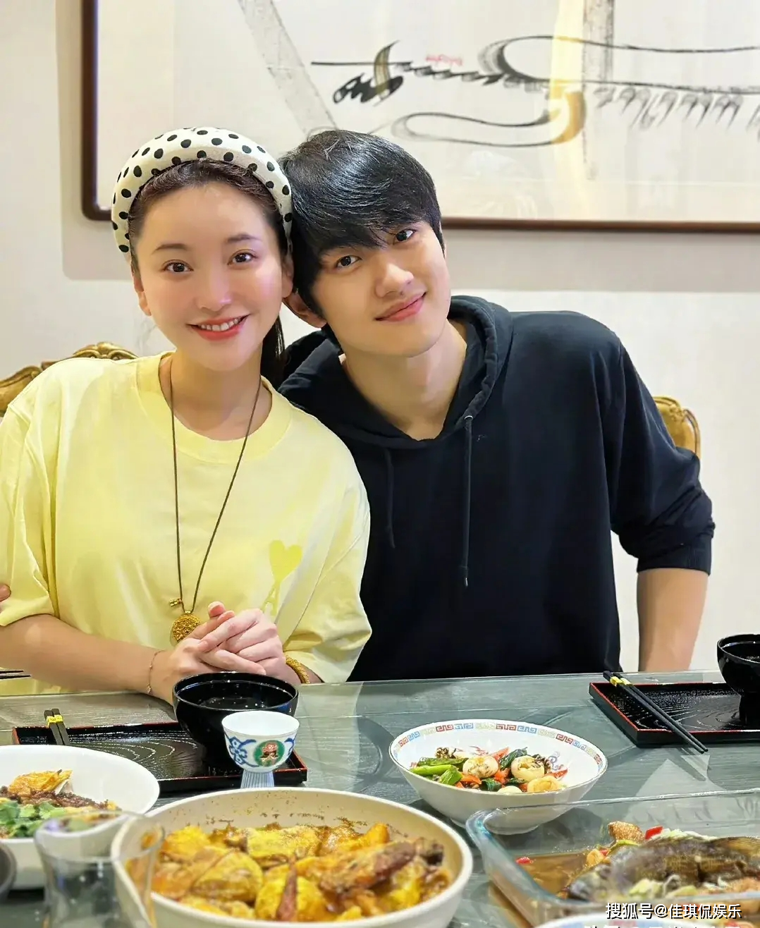 原创            金莎和男友年底见家长，那金莎要叫男友妈妈妹妹还是阿姨，笑死！