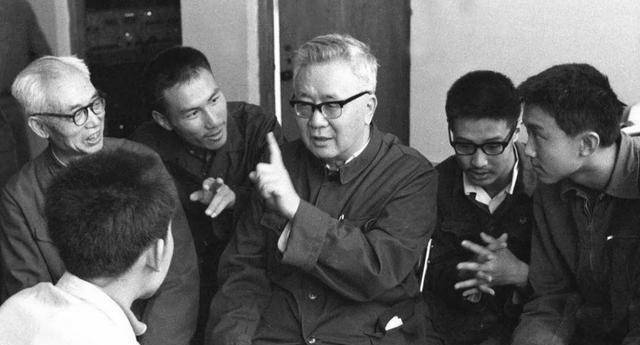 身患残疾自学成才,靠初中学历当选中国院士,被盛赞中