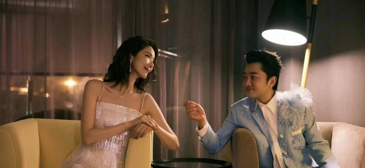 王祖蓝李亚男元宵甜蜜写真,恩爱模样羡煞旁人_祝福_网友_模范