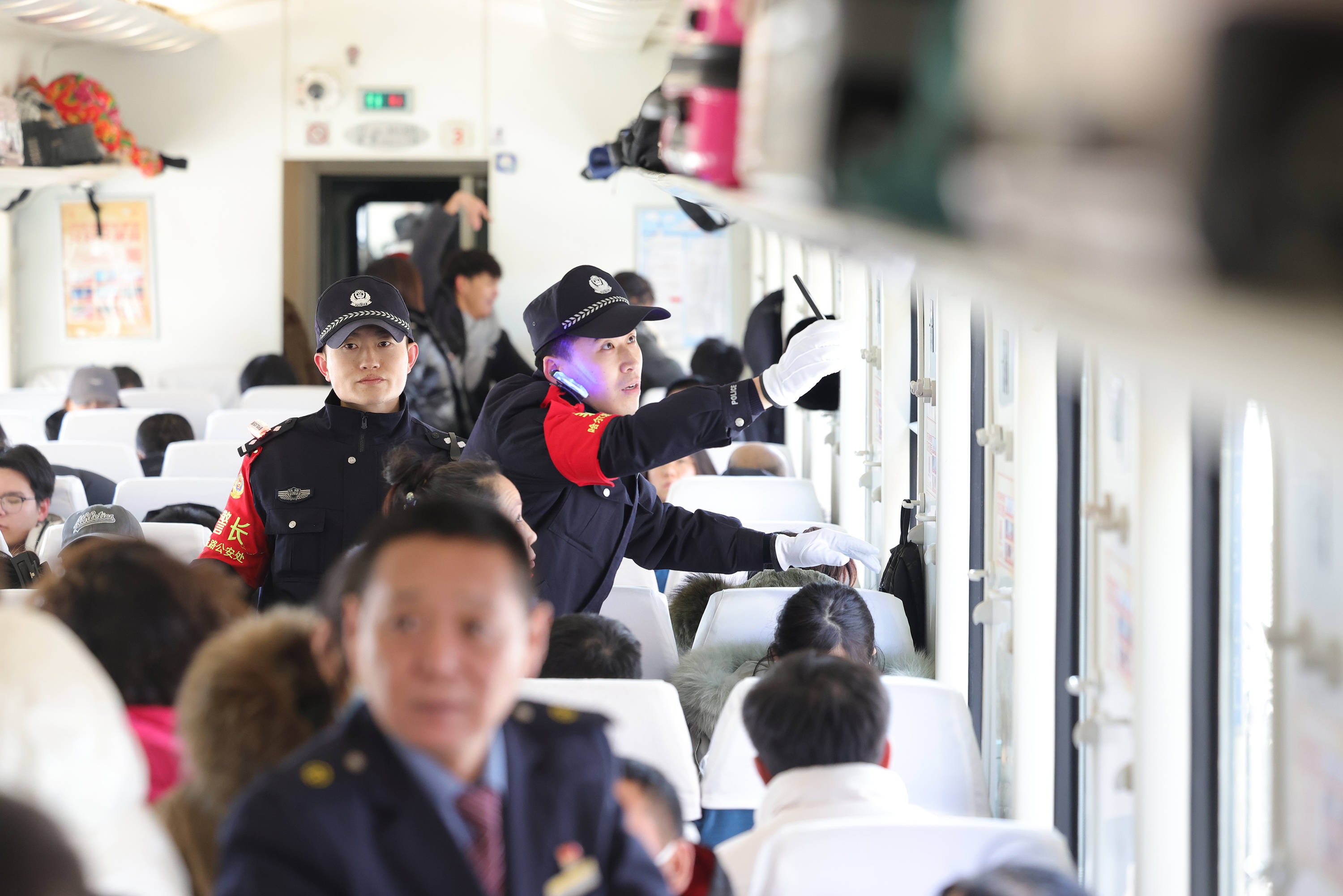 2024春运全国铁路公安民警"风采杯"纪实摄影大赛作品(十四)