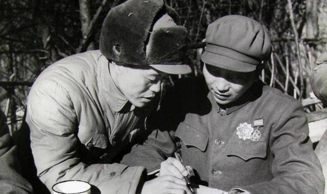 山,老房东拉着他的手疑惑地问:你怎么还当司令呢_李振华_群众_八路军