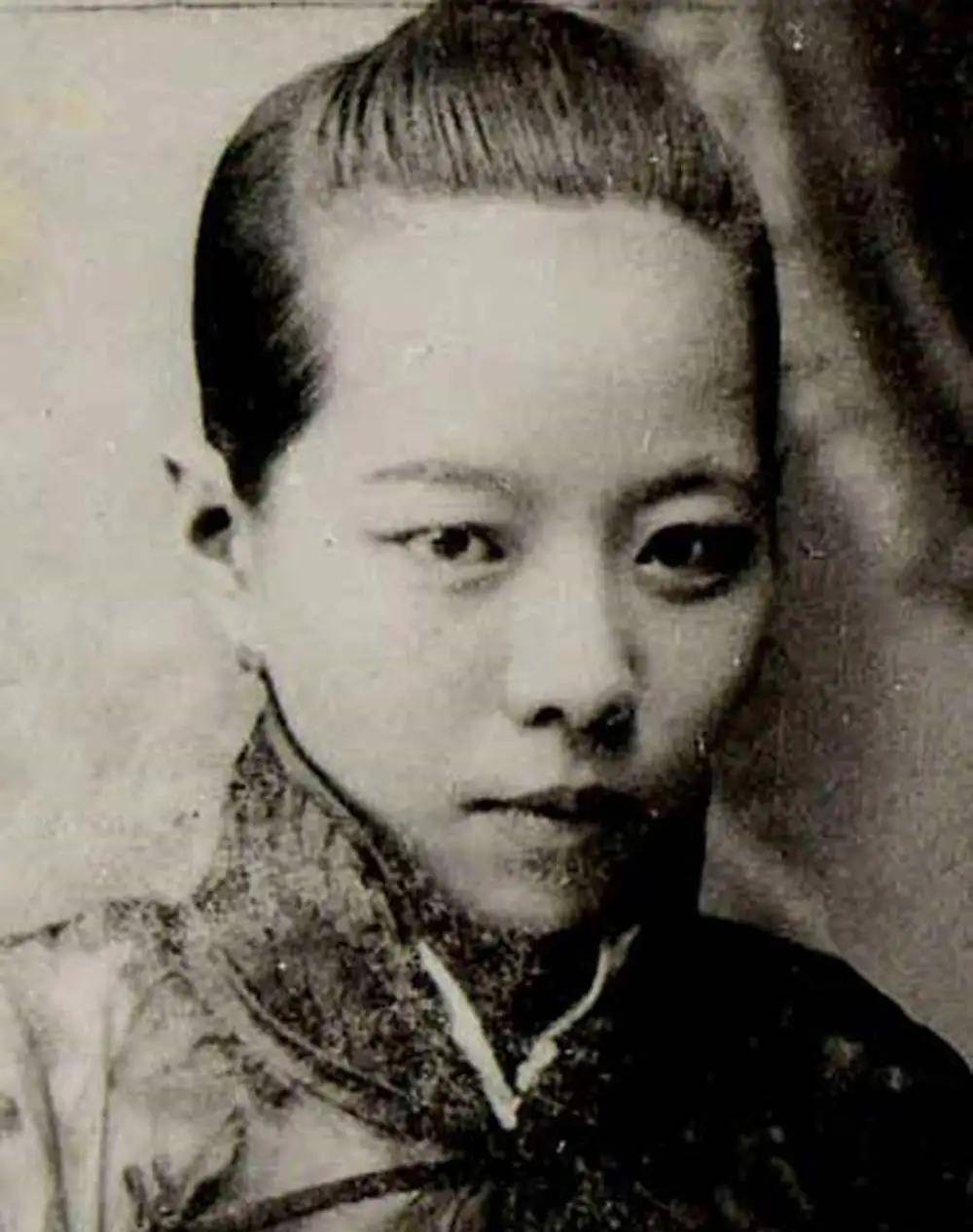 "懒娘娘"改嫁锅炉工,每天喝酒闲逛不干活,44年后才知是小凤仙_李桂兰